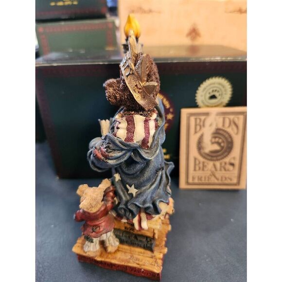 Boyds Bears & Friends "Ms. Libearty... Wants You Too!" figurine, a collectible f - Picture 4 of 7